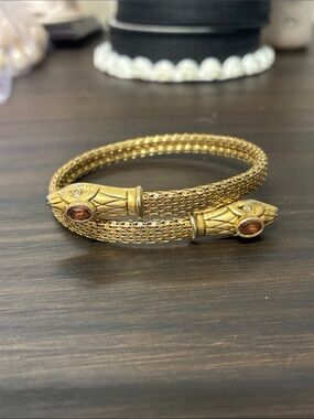 2010s Stella & Dot Adjustable Gold-Tone Double-Headed Serpentine Bracelet